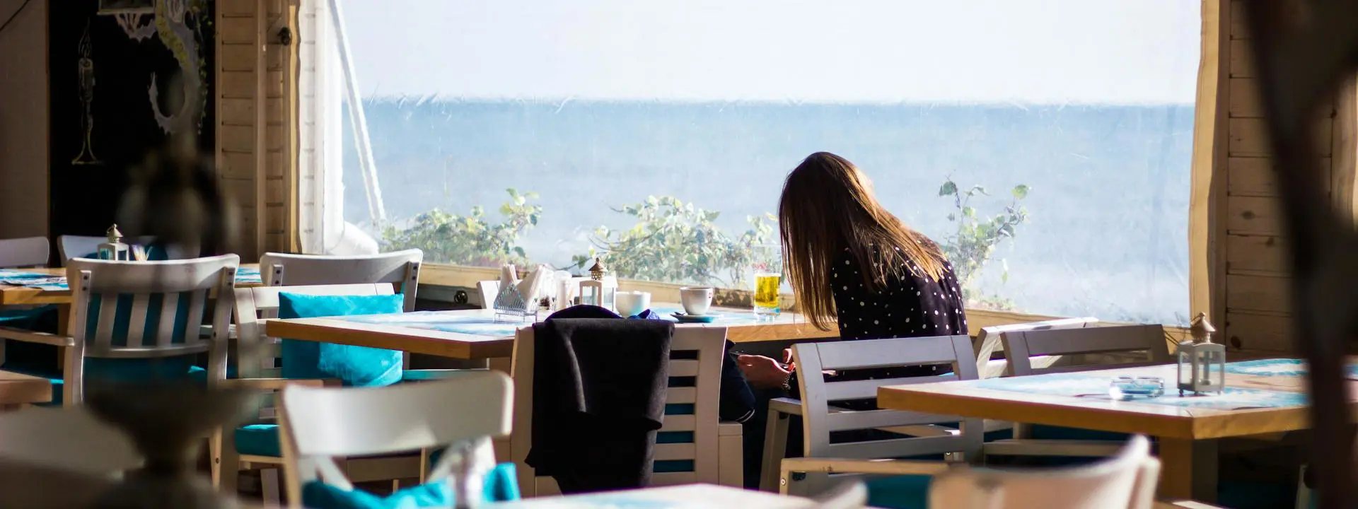 How Coastal Cafes Are Shaping Modern Coffee Culture